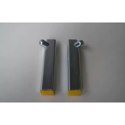 CURSORI A PERNI SPECIFICI PER YAMAHA R1/R6 (FINO AL 2006) CON FORCELLE ASIMMETRICHE. CR-902 1